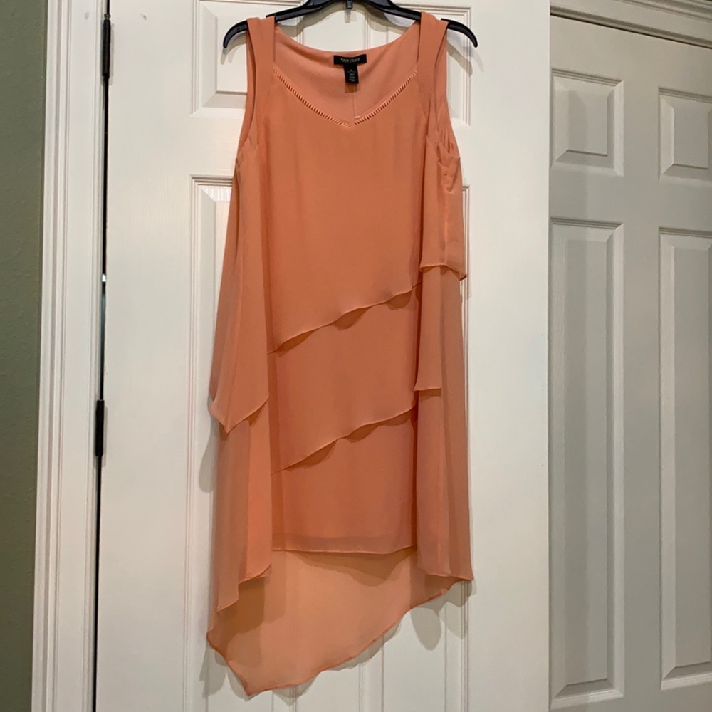 Sleeveless White House Black market dress